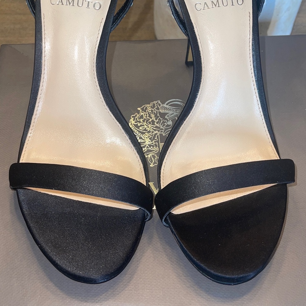 LIKE NEW VINCE CAMUTO DAPHERY RHINESTONE EMBELLISHED BLACK SATIN BRAZIL SIZE 7.5 - Picture 13 of 17